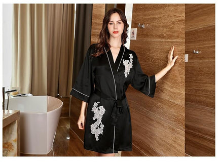 Musta Kimono