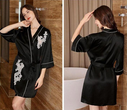 Musta Kimono