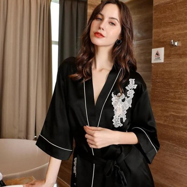 Musta Kimono