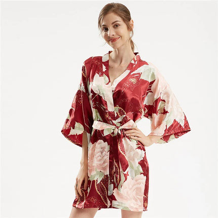 Lyhyt Kukallinen Kimono