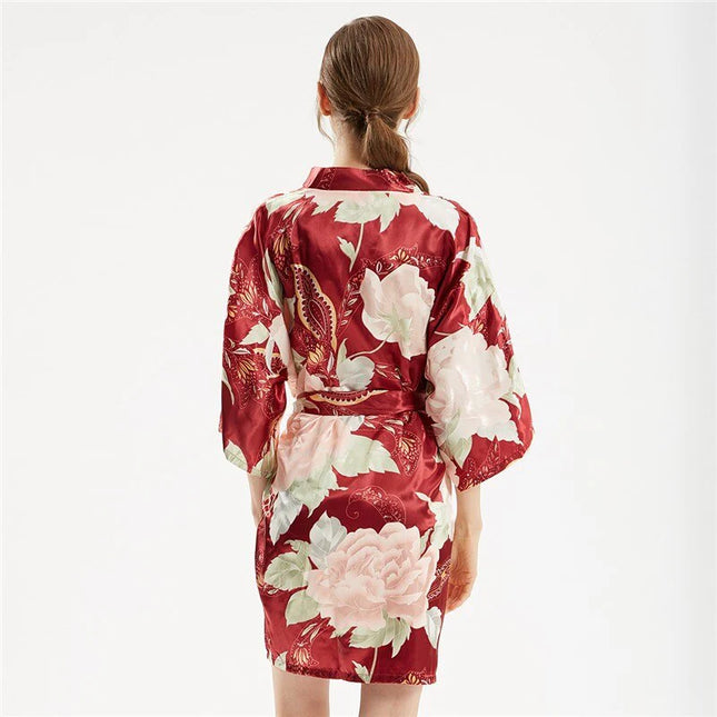 Lyhyt Kukallinen Kimono