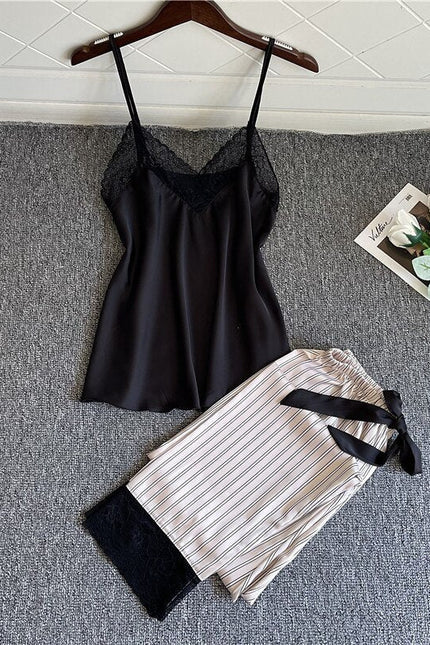 Satiini Pitsi Pyjama