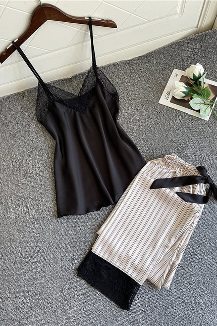 Satiini Pitsi Pyjama
