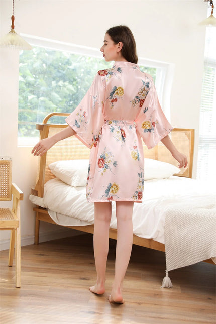 Lyhyt Kukallinen Kimono