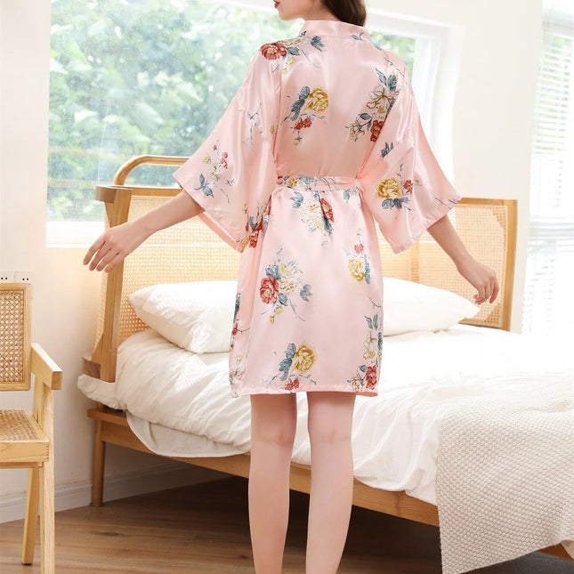 Lyhyt Kukallinen Kimono